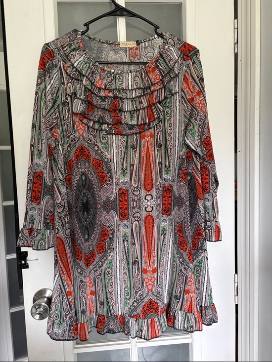 Nuggles Tops - Nuggles Paisley Ruffle Tunic Top in Coral, Green & Gray